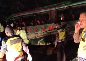 Tabrakan beruntun di Cipali. Foto: Detik