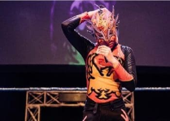 Nor Phoenix diana saat memutuskan membuka  topeng yang biasa dikenakannya.  Foto: Instagram Nor 'Phoenix' diana