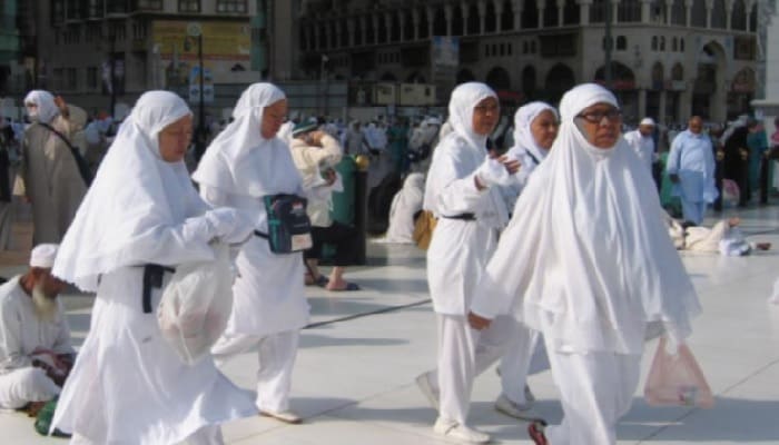 Bolehkah Pakai Perhiasan saat Ihram? 1 muslimah berhaji tanpa mahram,