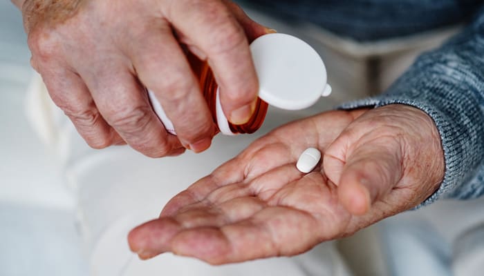 Hukum Menggunakan Obat Penunda Haid, Anjuran bagi Orang Sakit 