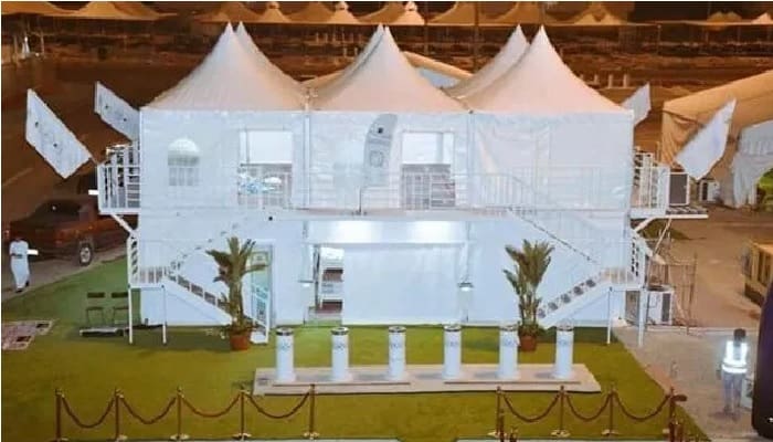 Haji 2019: Pertama Kalinya dalam Sejarah, Tenda Dua Tingkat Didirikan di Mina 1 Tenda dua tingkat untuk jemaah haji di Mina. Foto: Islam Hashtag