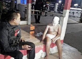 Tuyul jadi-jadian ditangkap aparat. Foto: Keepo