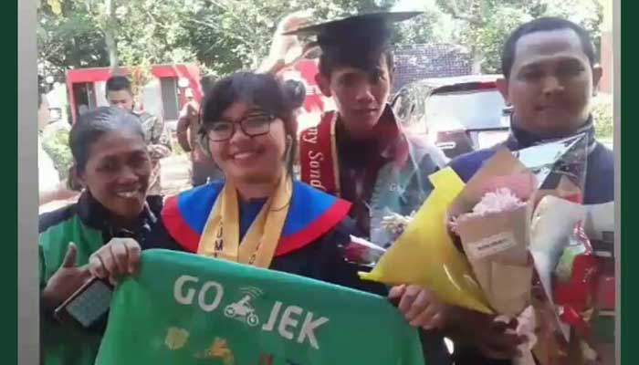 Jadi Driver Ojol, Mahasiswi Ini Bisa Lulus Cum Laude dari Undip 1 Foto: Twitter