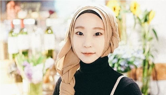 6 Artis Korea Mualaf yang Terkenal Media Sosial 3 artis Korea mualaf, Song Bora