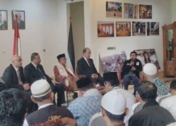 Perwakilan Bulan Sabit Merah. Foto: Rhio/Islampos