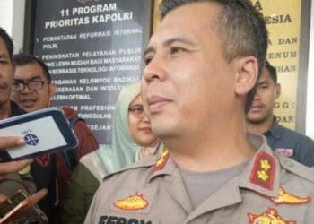 Kapolres Tangsel, Ferdy Irawan, saat memberi keterangan tentang kematian anggota Paskibraka Tangsel, Aurellia, di Polres Tangsel, Selasa (13/8/2019). Foto: Tribunnews