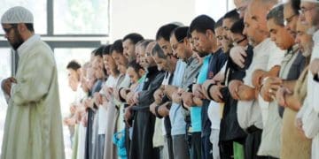 Shalat berjamaah, Batasan 1 Rakaat untuk Makmum, Keutamaan shalat shubuh, Agar Amal Tidak Sia-Sia, Syarat Takbiratul Ihram, Hukum Mengulang Surat yang Sama dalam Shalat, Doa Iftitah, Hukum Baca Doa Iftitah dalam Shalat, Doa Iftitah, Ukuran 1 Rakaat dalam Shalat, Jumlah Rakaat Shalat Tarawih