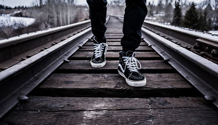 Limitless 3 adab berjalan Hidup Ini Hanya 3 Hari, Cara Menghilangkan Bau pada Sepatu, Penghapus Amal Kebaikan, Limitless