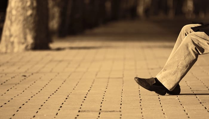 4 Lelaki yang Akan Ditarik oleh Seorang Wanita ke Neraka 1 Adab Bergaul