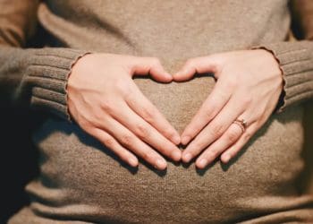 sewa rahim, ibu pengganti, surrogate mother, janin usia 4 bulan,