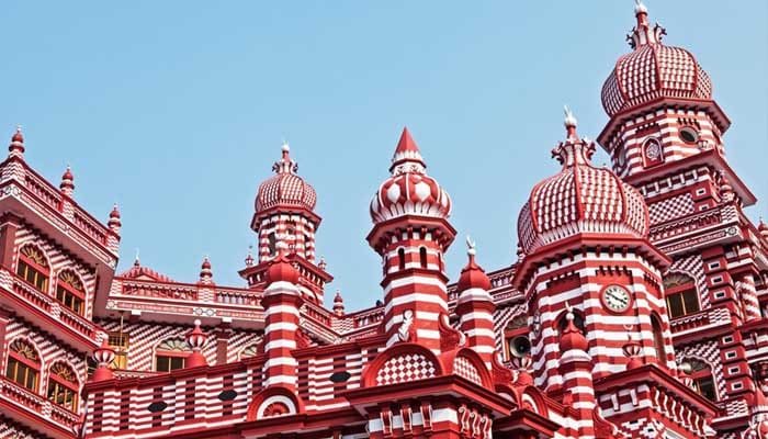 3 Masjid Unik Berwarna Merah 1 masjid unik