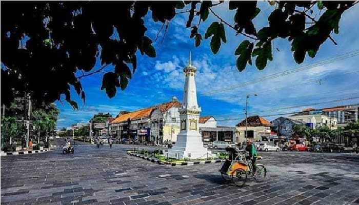 Traveler, 10 Destinasi Wisata di Yogyakarta Ini Gratis Loh 1 Tugu Yogyakarta. Foto: @dharmaku/Instagram @Yogyakartacity