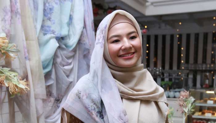 Tampil Beda, Eriska Rein Terlihat Berhijab 1 Foto: Deki Prayoga/Dream.co.id
