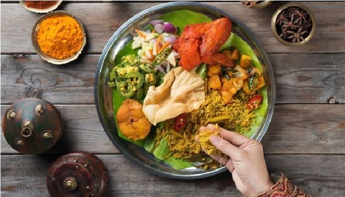 Makan Langsung Menggunakan Tangan Itu Sehat, Ini 5 Alasannya 1 Ilustrasi. Foto: bramptonguardian