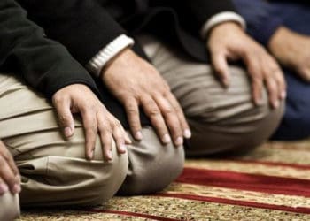 keutamaan shalat berjamaah, Bacaan Duduk di Antara 2 Sujud