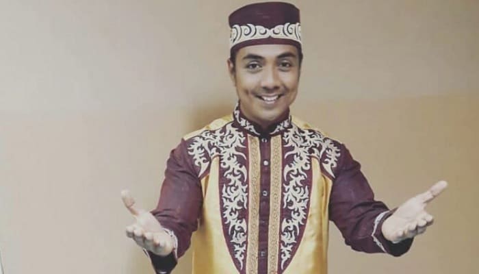 Sempat Ditahan Pihak Imigrasi Hongkong, Ini Pesan Ustaz Riza Muhammad Usai Dipulangkan ke Tanah Air 1 ustaz Riza Muhammad. Foto: Tabloid Bintang