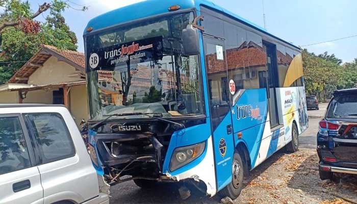 Video Detik-detik Sopir Transjogja Tabrak Mahasiswa hingga Tewas 1 Foto: Kompas