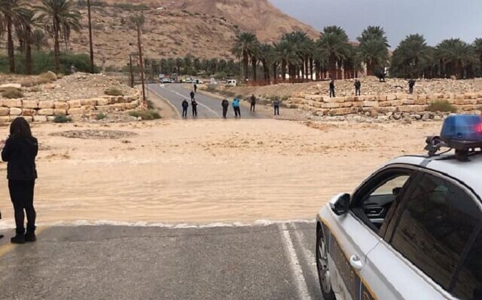 Banjir Besar Israel Dianggap Lebih Berbahaya Ketimbang Ancaman Perang 1 Banjir terjang Israel. Foto: Times of Israel