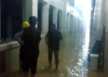 RSCM kebanjiran akibat hujan. Foto: Metro Terkini