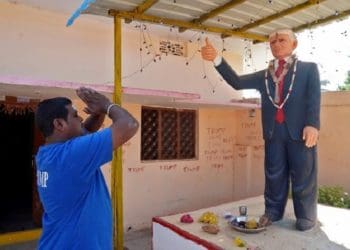 Pria Penyembah Trump Bahagia, 'Tuhan'-nya Bakal Berkunjung ke India 1