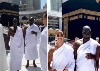 Akon umrah. Foto: Twitter @Ashfaque1210sa