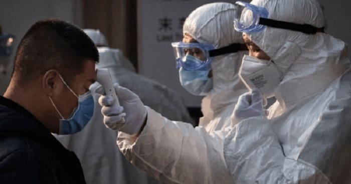 Pemakaian masker bisa tingkatkan risiko tertular virus corona. Foto: Popmama