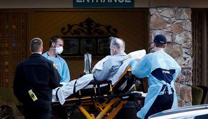 Ilustrasi penanganan korban COVID-19. Foto: Al Jazeera