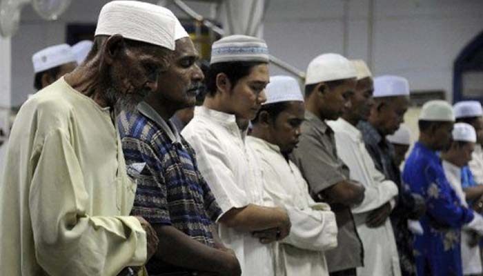 Mengapa Hukum Fiqih (Hukum Ibadah) Berbeda-beda? 4 Waktu Utama Membaca Surat Al-Ikhlas, Ayat-ayat Al-Quran tentang Taubat, Amalan Cerdas, Shalat Tahajud, Hukum Fiqih