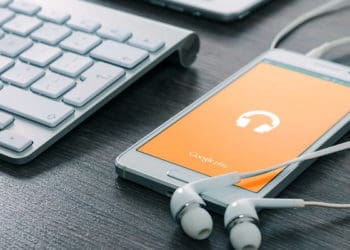 JIka ada teman yang ngajak ghibah, tinggalin dia., Hukum Curhat pada Suami Orang, kuliah online, Medsos, Teknologi