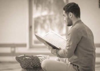 Pesan Alquran Orang yang paling baik bacaan Al-Qurannya Keutamaan Surat Waqiah, Manfaat Surat Al-Waqiah, Cara Hindari Kesedihan