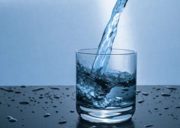 Sayap lalat Makanan dan Minuman yang Diharamkan dalam Islam, Kematian Utsman bin Affan, Cara Merawat Tubuh, Hukum Keluar Madzi ketika Puasa, Minuman di Surga, air gelas, Filsafat, Perbedaan Air Mani, Manfaat Air bagi Kesehatan, Penyakit yang Diakibatkan Akibat Minum Miras, Nasihat Ibnu Qayyim, Keajaiban Air Zamzam, Fakta Menarik Air Zamzam