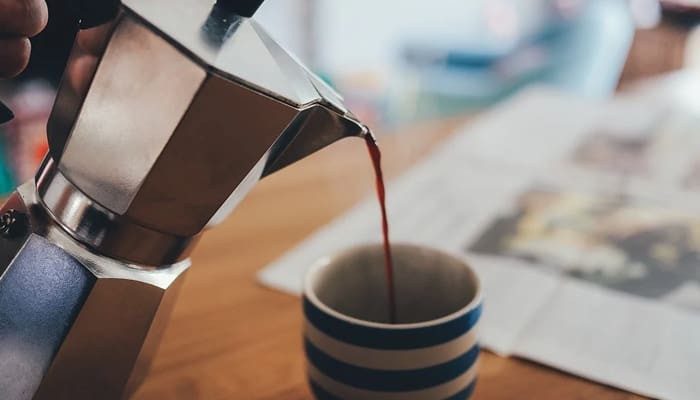 4 Cangkir Kopi 1 Rezeki