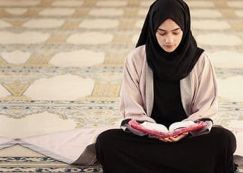 wanita shalihah Wanita penghuni Surga, Amalan Cerdas, Cara Mendapat Syafaat Al-Quran, Penyebab Pengelupasan Kulit, solusi untuk ikhlas, Al-Quran, Keutamaan Membaca Istiadzah, Hukum Khusus tentang Puasa bagi Wanita, Cara Wanita Masuk Surga