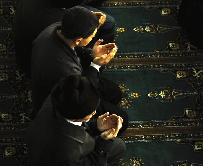 Agar Terbebas dari Neraka; Kuasai Diri saat Didera 4 Perkara Ini 1 perkara, berdoa