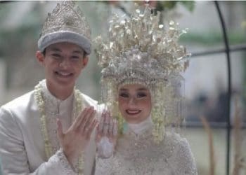 Dinda Hauw dan Rey Mbayang. Foto: Suara