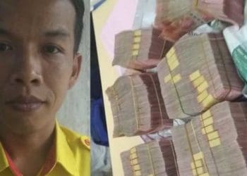 Mujenih, petugas kebersihan OTC Stasiun Bojong Gede menemukan uang Rp 500 juta di gerbong KRL Jakarta-Bogor. Foto: Suara.com