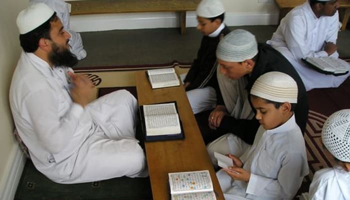 5 Amalan Agar Sukses Dunia Akhirat 3 Dakwah Kewajiban Menuntut Ilmu adab mengajar, Keutamaan Menuntut Ilmu, Pesan Al-Quran untuk Para pendidik, Keutamaan Menuntut Ilmu, amalan, Adab dalam Menuntut Ilmu, anak yatim, Amalan Agar Sukses Dunia Akhirat