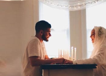 nasihat pernikahan pijit hidung, Cara Jadi Suami Romantis