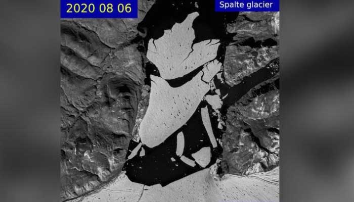 Bongkahan Es Raksasa Seluas 113 KM Persegi di Greenland Pecah 1 Gletser Greenland pecah. Foto: CNN