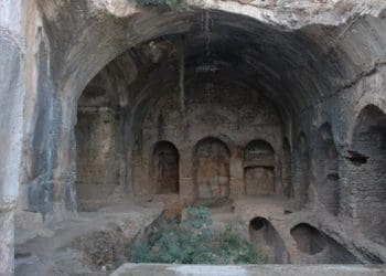 Gua Ashabul Kahfi. Foto: Magical Steps Travel