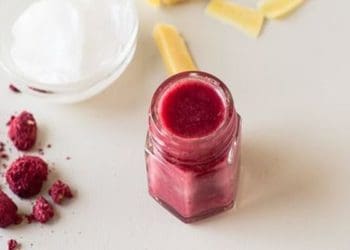 Membuat Liptint Alami dari Buah Naga 1