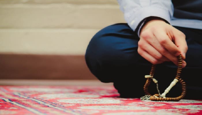 9 Manfaat Shalat Tahajud bagi Kesehatan Tubuh 2 manfaat shalat tahajud, ilustrasi penghapus dosa