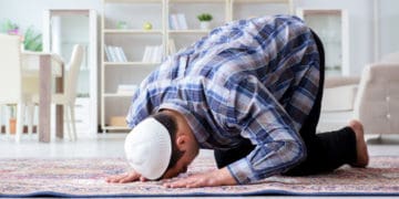 Shalat Hajat Shalat Dhuha Manfaat Shalat Tepat Waktu, Tata Cara Sujud Syukur, Manfaat Shalat Dhuha Secara Medis, Hal yang Harus Diperhatikan di dalam Shalat, Tanda Shalat Diganggu Setan, Shalat Tahiyatul Masjid, Pahala Shalat Dhuha, sujud syukur, Sujud Syukur
