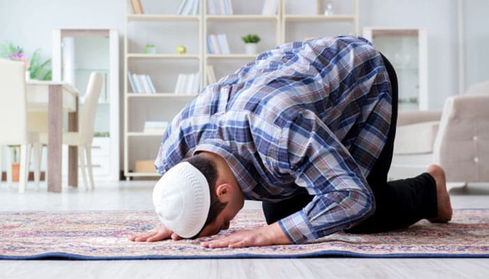 Sujud Syukur 3 Shalat Hajat Shalat Dhuha Manfaat Shalat Tepat Waktu, Tata Cara Sujud Syukur, Manfaat Shalat Dhuha Secara Medis, Hal yang Harus Diperhatikan di dalam Shalat, Tanda Shalat Diganggu Setan, Shalat Tahiyatul Masjid, Pahala Shalat Dhuha, sujud syukur, Sujud Syukur