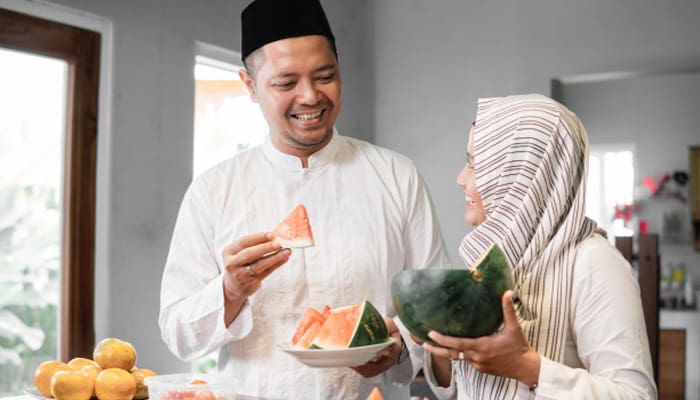 5 Kelakuan Istri yang Bisa Membuat Rezeki Suami Bertambah 3 Peran Suami dan Istri, Hidung Istri, Kewajiban Suami terhadap Istri, Tugas seorang istri, 6 Penyebab Perempuan Lebih Cepat Tua daripada Lelaki, Cara Memilih Semangka, Prinsip Rumah Tangga Awet, rezeki