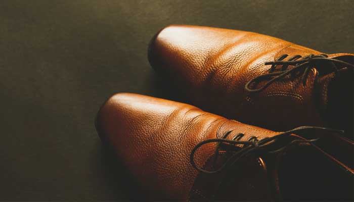 Syarat Dibolehkannya Wudhu Mengusap Sepatu 1 Mengusap Khuf, wudhu, sepatu