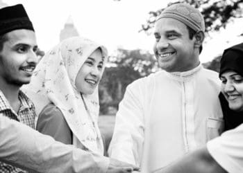 istri produktif Hikmah Sabar Menghadapi Cobaan, Tanda Hidup Berkah, Tanda Allah Menghendaki Kebaikan pada Seseorang, Sifat Lelaki Sejati, Imam Rumah Tangga, ibu rumah tangga, Kewajiban Orangtua pada Anak, Rahasia Keluarga Bahagia, Hal yang Perlu Disegerakan, Kesalahan Besar Orangtua Muslim, Nikmat