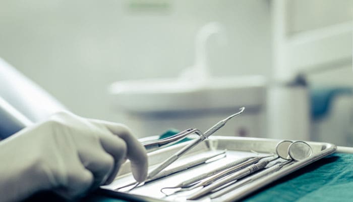 Hukum Muslimah Berobat pada Dokter Pria 3 Hukum Muslimah Berobat pada Dokter Pria