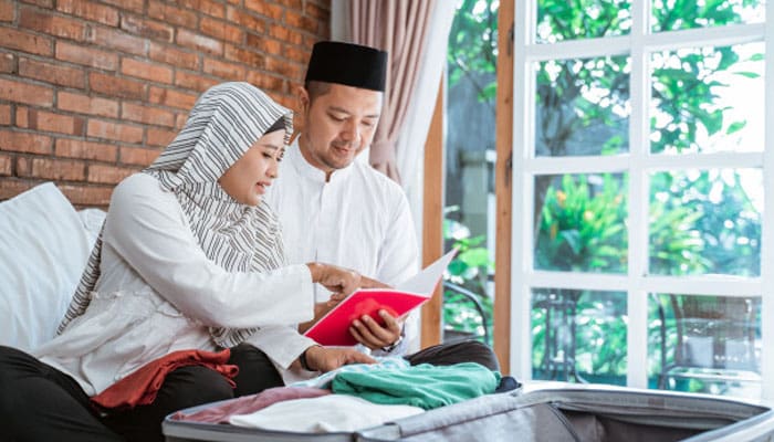 5 Kelakuan Istri yang Bisa Membuat Rezeki Suami Bertambah 4 perusak pernikahan Perempuan Lebih Cepat Tua daripada Lelaki Kewajiban Istri terhadap Suami Peran Suami dan Istri, Sifat Istri Shalihah, Ingin Rumah Tangga Bahagia,, rezeki