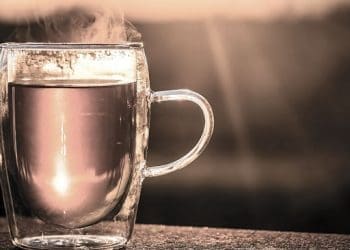 Ilustrasi air hangat. Foto: Heathy Waves